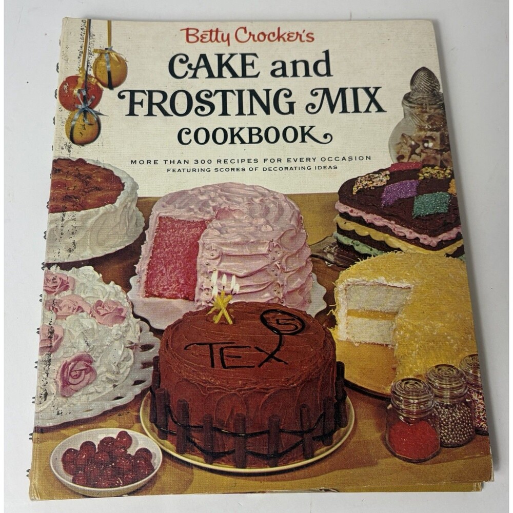 Vintage Betty Crocker Cake & Frosting Mix Cookbook 1st Print 1st Ed. 1966 Spiral